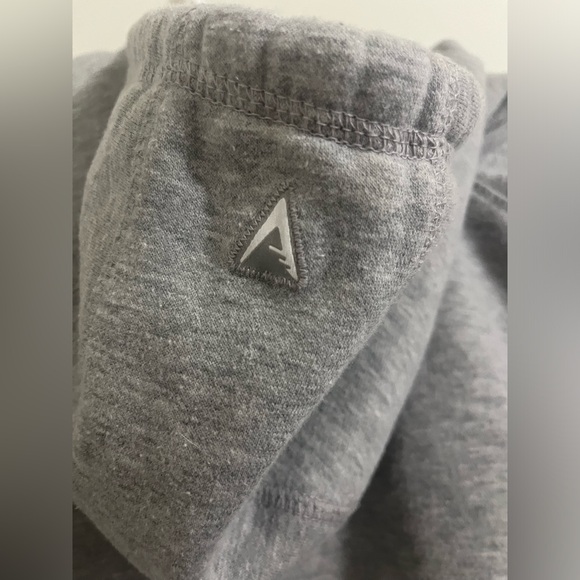 Men's Antigua Gray Providence Friars Victory Full-Zip Hoodie Size Medium - Picture 5 of 6